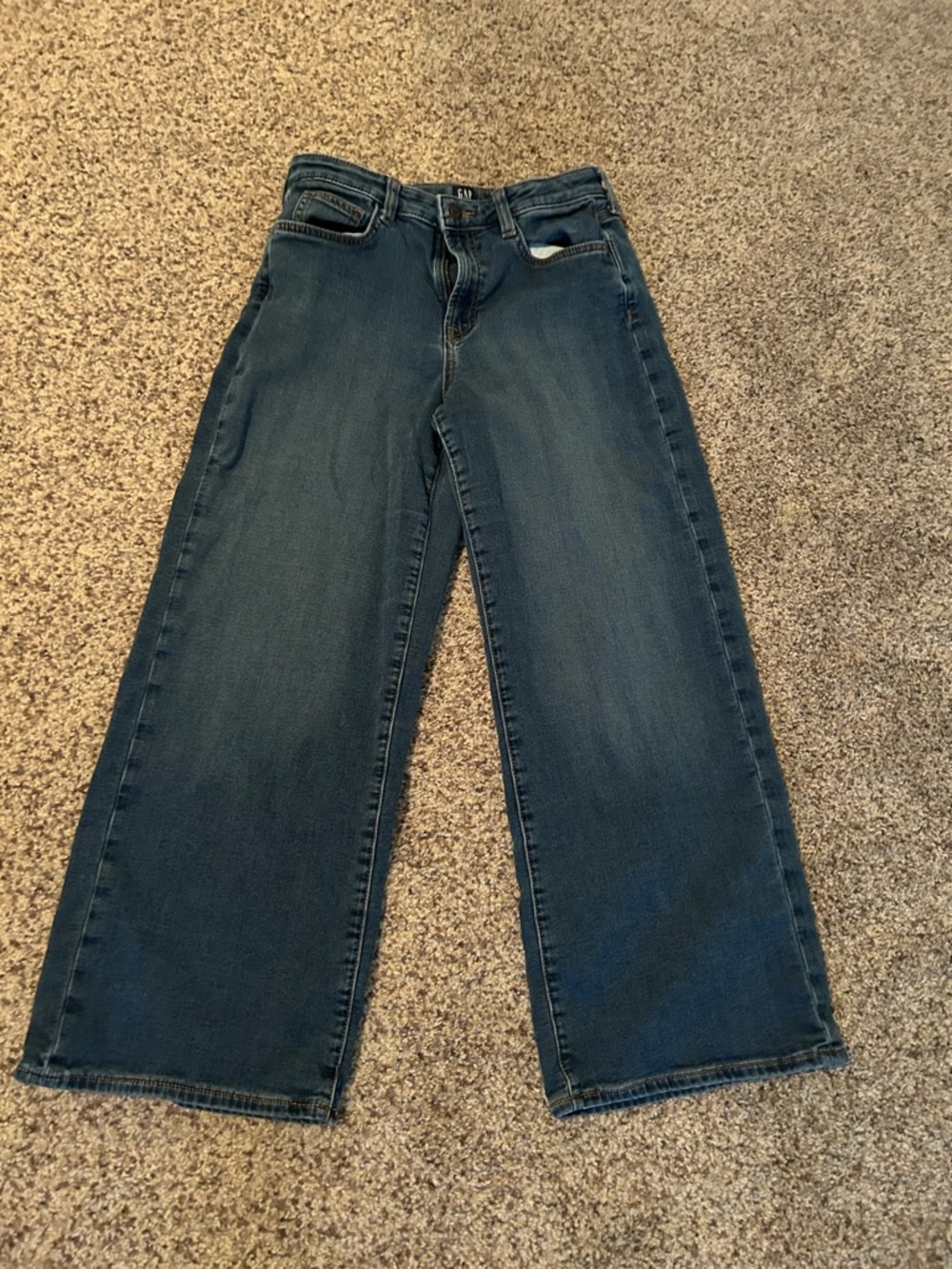 GAP Wide-Leg Jeans in Dark Blue Denim